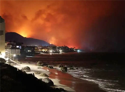 洛杉矶地区山火肆虐，云服务商团结起来为员工和客户提供帮助